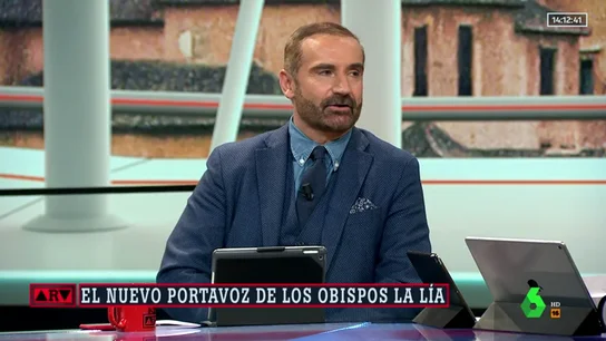 El 'zasca' en directo de Euprepio Padula a Luis Argüelles tras decir que los sacerdotes deben ser "enteramente varones, heterosexuales" El 'zasca' en directo de Euprepio Padula a Luis Argüelles tras decir que los sacerdotes deben ser "enteramente varones, heterosexuales"