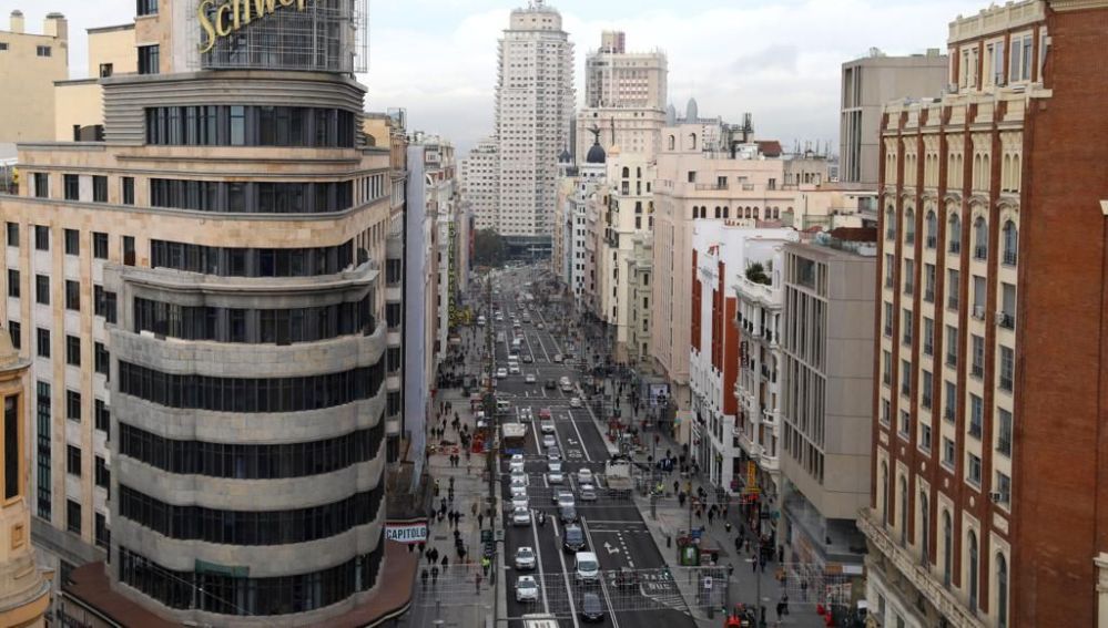 La Gran Vía de Madrid a vista de pájaro desde la Plaza de Callao
