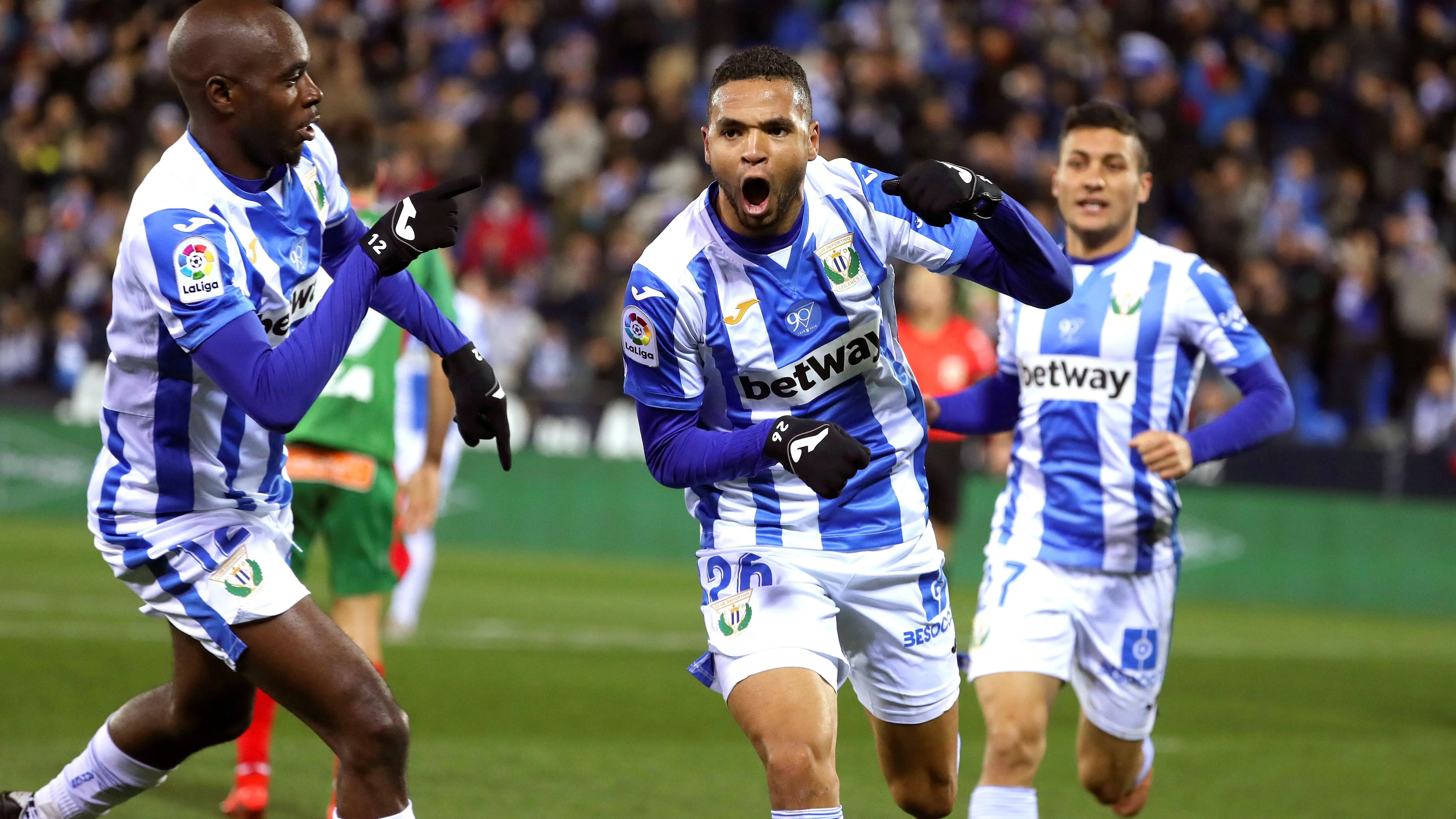 En-Nesyri celebra su gol contra el Alavés