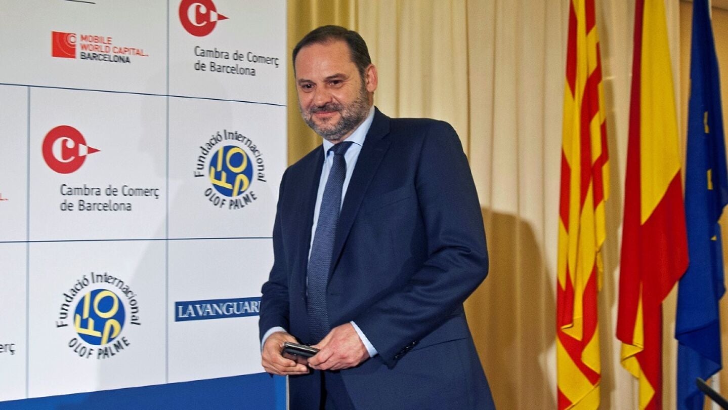 El ministro de Fomento, Jos&eacute; Luis &Aacute;balos