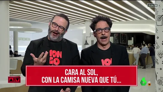 La revista Mongolia entonan el 'Cara al sol' en Al Rojo Vivo encuentra la "solución definitiva" para Franco La revista Mongolia entonan el 'Cara al sol' en Al Rojo Vivo encuentra la "solución definitiva" para Franco