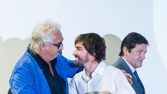Briatore y Alonso se saludan durante un acto Briatore y Alonso se saludan durante un acto