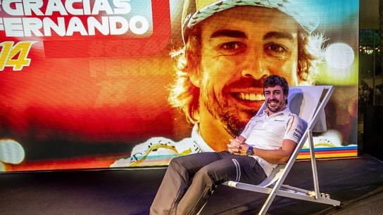 Fernando Alonso, en una tumbona Fernando Alonso, en una tumbona