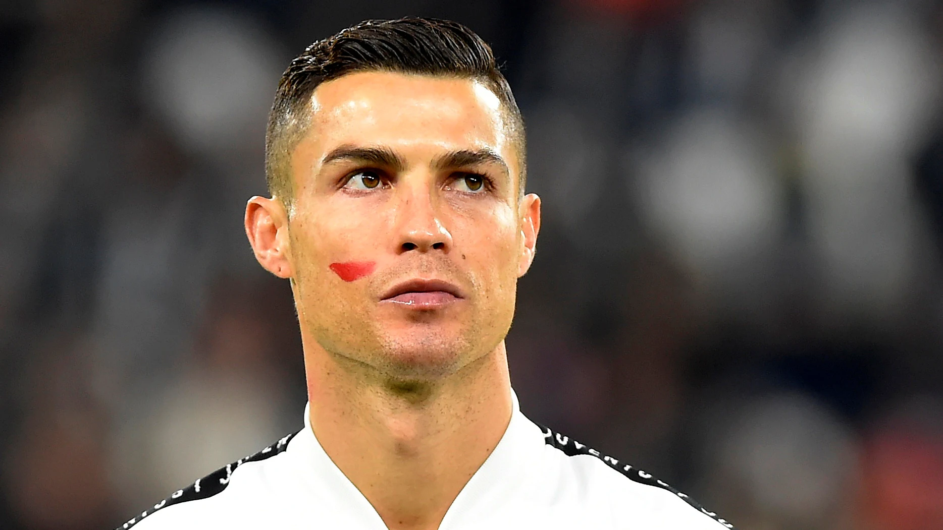 Cristiano Ronaldo, con la cara pintada de rojo