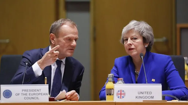 La primera ministra británica, Theresa May, y el presidente del Consejo Europeo, Donald Tusk