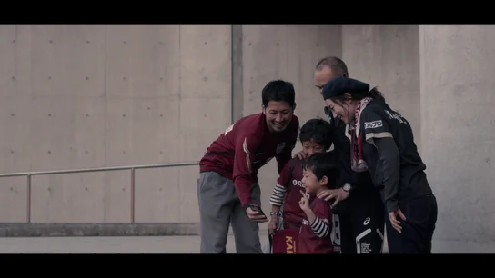 La emoción de Joan y Johan al conocer a su ídolo Andrés Iniesta La emoción de Joan y Johan al conocer a su ídolo Andrés Iniesta