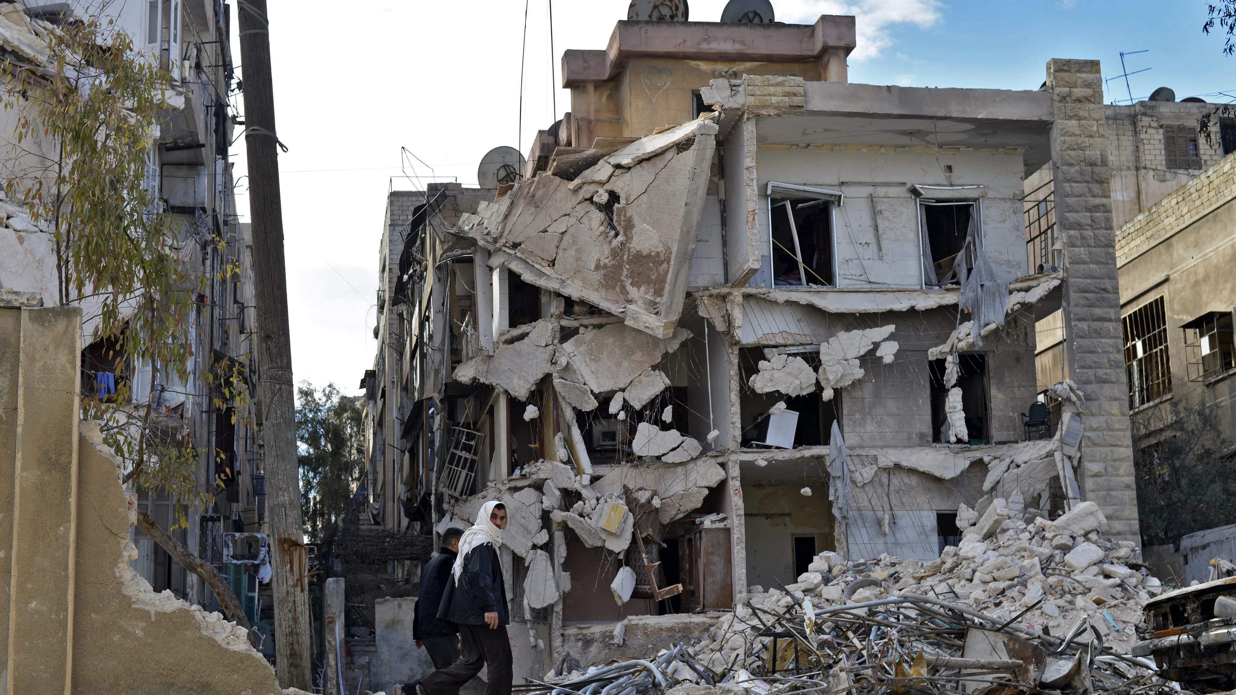 Imagen de archivo de una casa destruida en Alepo