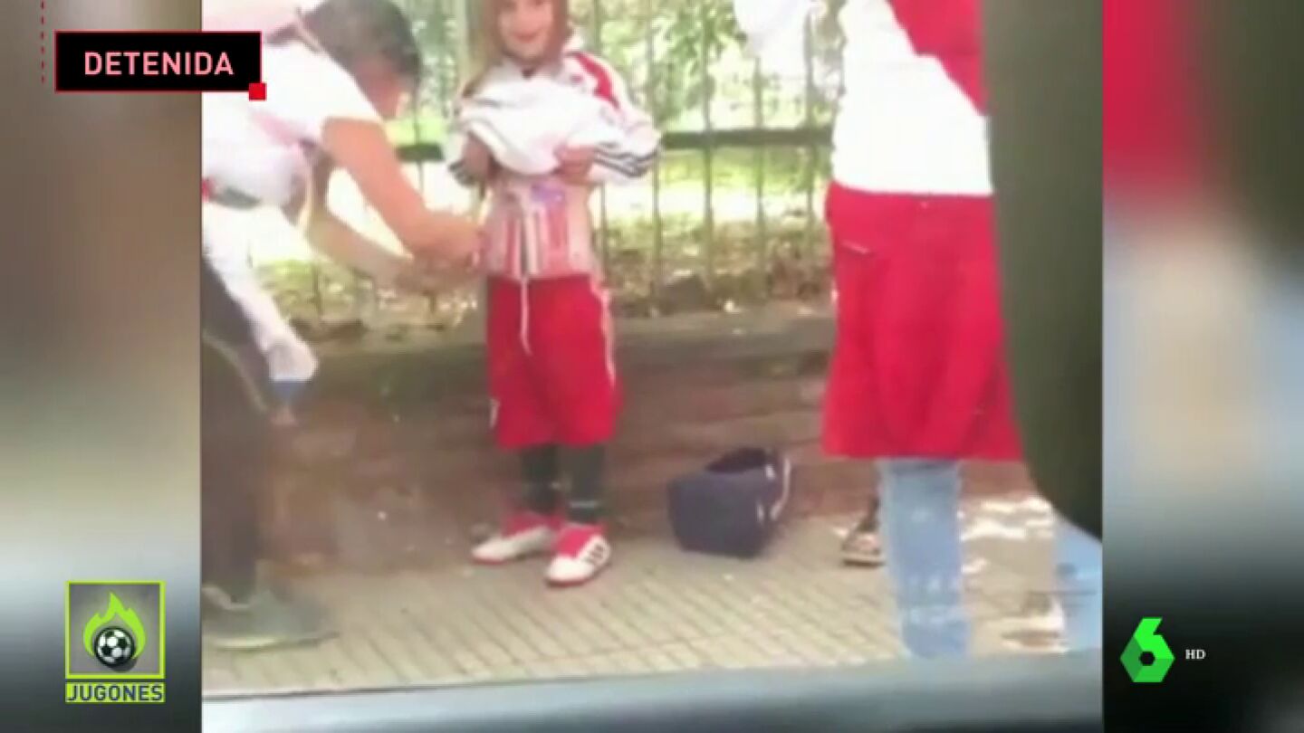 Detenida la mujer hincha de River que forr&oacute; con bengalas el cuerpo de su hijo