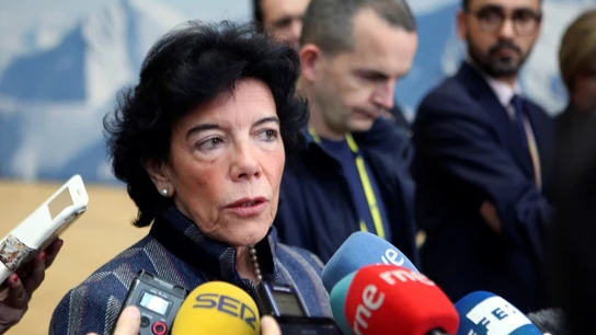 Isabel Celaá ante los medios de comunicación Isabel Celaá ante los medios de comunicación