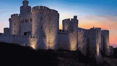 Castillo de Kidwelly reconstruido 6 castillos en ruinas de Reino Unido reconstruidos