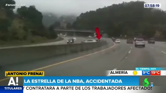 Impactantes imágenes del accidente de tráfico que sufrió la estrella de la NBA Stephen Curry Impactantes imágenes del accidente de tráfico que sufrió la estrella de la NBA Stephen Curry