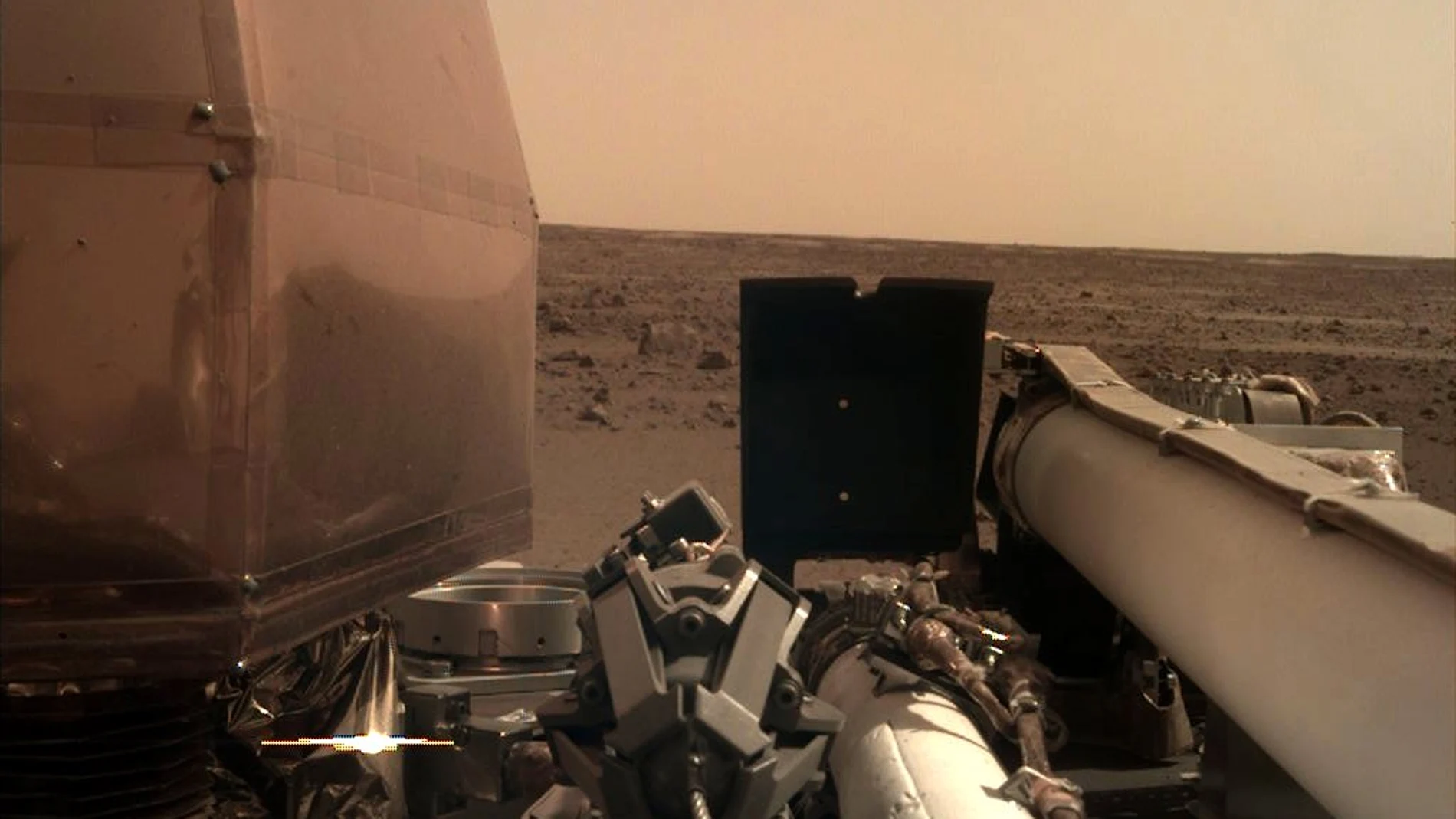 Nueva imagen de la sonda InSight tras su llegada a Marte
