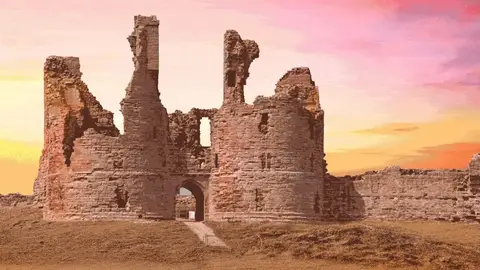 Castillo de Dunstanburgh 6 castillos en ruinas de Reino Unido reconstruidos