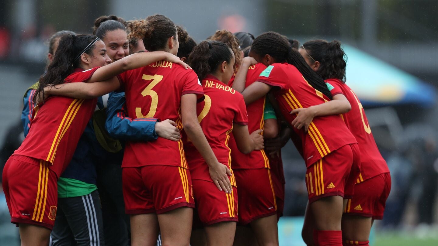 La selecci&oacute;n espa&ntilde;ola Sub-17 celebra su victoria