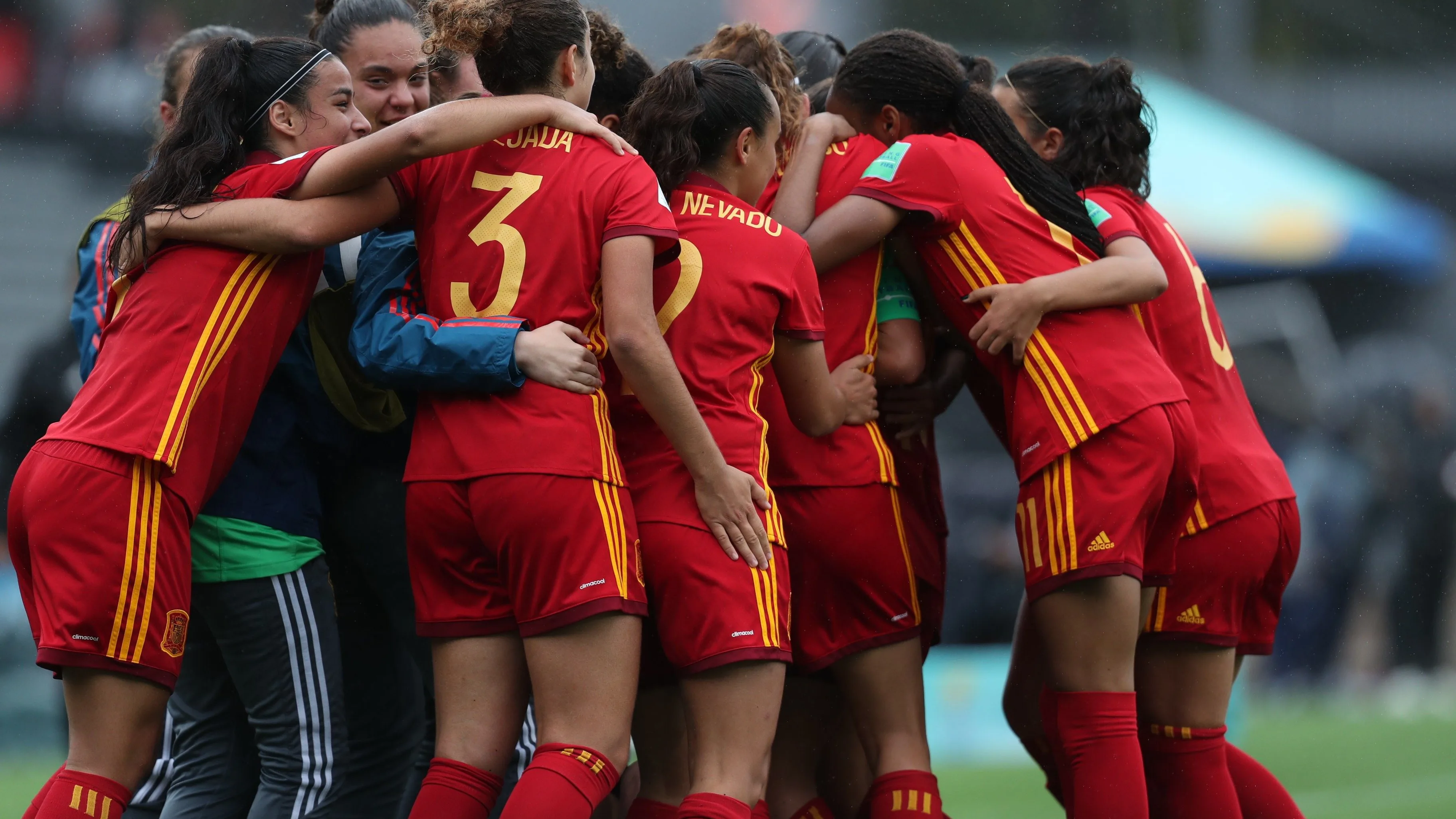 La selección española Sub-17 celebra su victoria