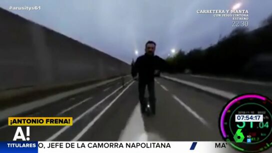 Un hombre graba su ca&iacute;da en monociclo al perder el equilibrio por culpa del postureo