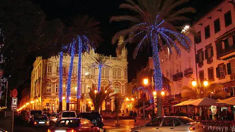 Un paraíso tropical iluminado con luces de Navidad Canarias