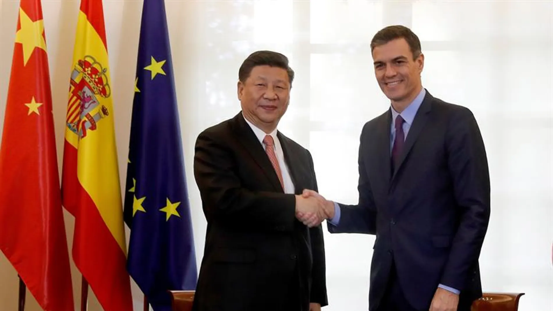 El presidente del Gobierno, Pedro Sánchez y Xi Jinping