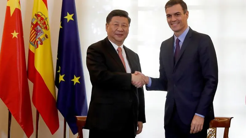 El presidente del Gobierno, Pedro Sánchez y Xi Jinping