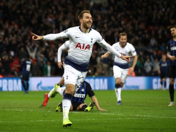 Eriksen celebra su gol con el Tottenham Eriksen celebra su gol con el Tottenham