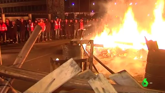 Los trabajadores de Alcoa inician una huelga de 24 horas por el ERE que afecta a 700 empleados Los trabajadores de Alcoa inician una huelga de 24 horas por el ERE que afecta a 700 empleados