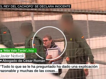 Afeitado y con gafas: el 'rey del cachopo' cambia de aspecto para declarar ante la jueza Afeitado y con gafas: el 'rey del cachopo' cambia de aspecto para declarar ante la jueza