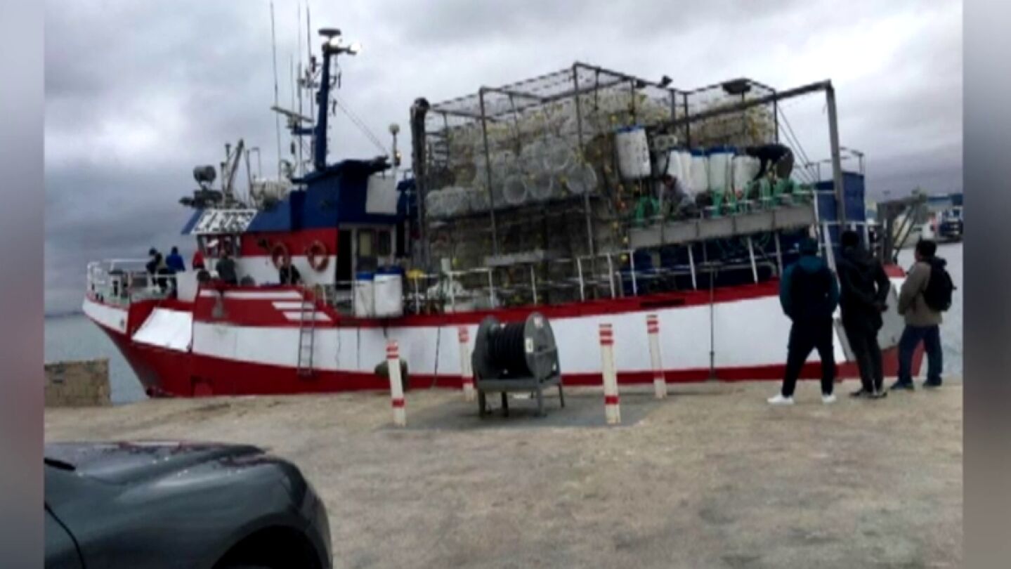 El jefe de m&aacute;quinas del pesquero que rescat&oacute; a doce migrantes ante la falta de respuesta: "ellos dicen que si van a Libia se van a tirar al agua"