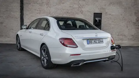 Mercedes E300de zona trasera Mercedes E300de zona trasera