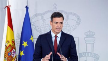 Noticias 2 Antena 3 (29-11-18) Pedro Sánchez da luz verde a la celebración de la final de la Copa Libertadores en el Santiago Bernabéu Noticias 2 Antena 3 (29-11-18) Pedro Sánchez da luz verde a la celebración de la final de la Copa Libertadores en el Santiago Bernabéu