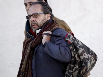 Álvaro Pérez 'El Bigotes', a su llegada a la Audiencia Nacional Álvaro Pérez 'El Bigotes', a su llegada a la Audiencia Nacional
