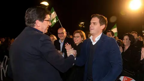 Juan Marín con Albet Rivera durante un acto electoral Juan Marín con Albet Rivera durante un acto electoral