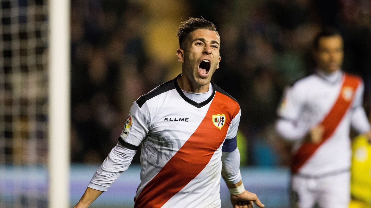 Adri&aacute;n Embarba celebra su gol ante el Eibar