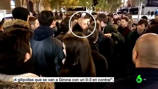 Tensión en Zaragoza: los ultras esperan a los jugadores a la salida y rodean a uno de ellos Tensión en Zaragoza: los ultras esperan a los jugadores a la salida y rodean a uno de ellos