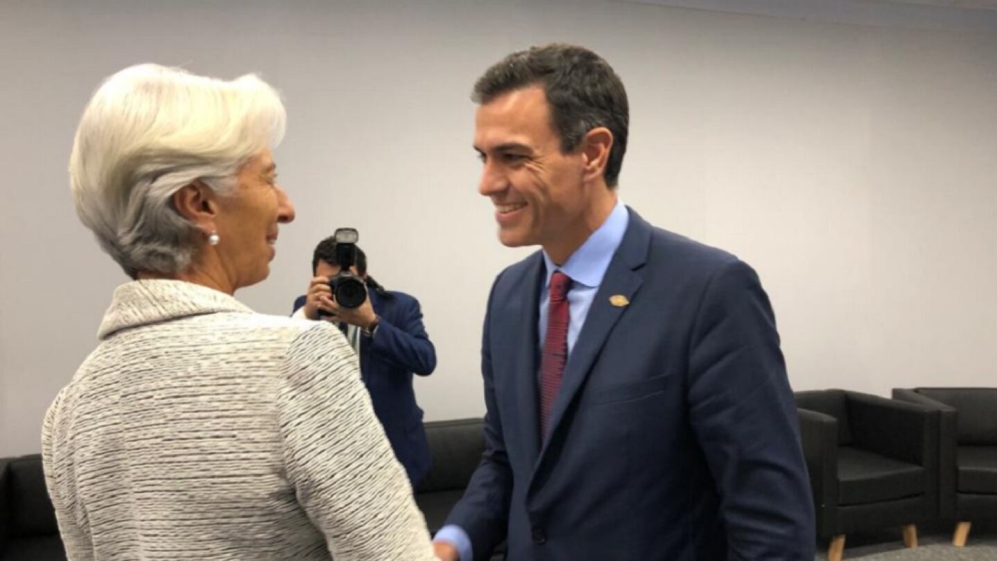 La directora gerente del Fondo Monetario Internacional, Christine Lagarde, junto a Pedro S&aacute;nchez
