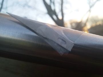 Imagen de una de las cuchillas encontradas en un parque de infantil en Reino Unido Imagen de una de las cuchillas encontradas en un parque de infantil en Reino Unido