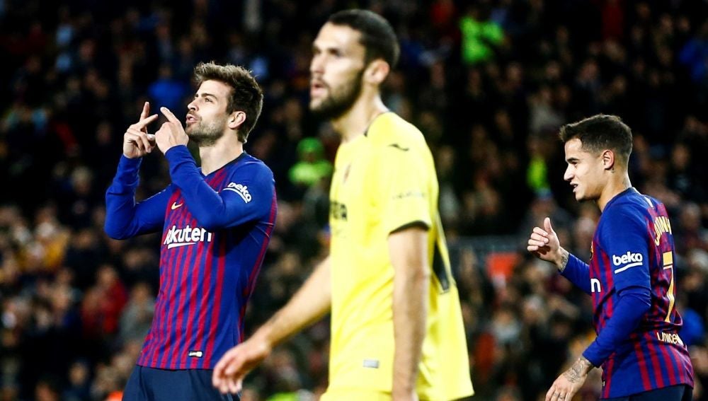 Gerard Piqué celebra su gol ante el Villarreal