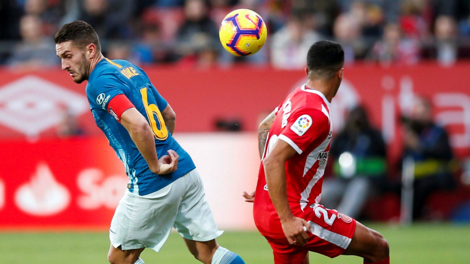 Koke, ante Pedro Porro