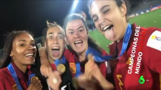 Así fue la fiesta y la celebración de la selección femenina sub 17 tras ganar el Mundial Así fue la fiesta y la celebración de la selección femenina sub 17 tras ganar el Mundial