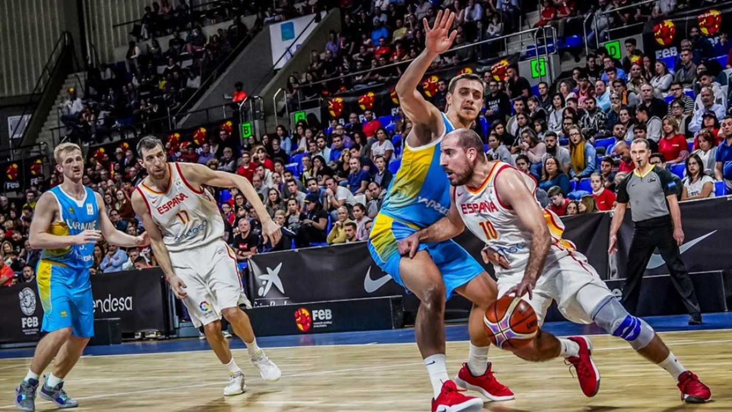 Momento del duelo entre España y Ucrania Momento del duelo entre España y Ucrania