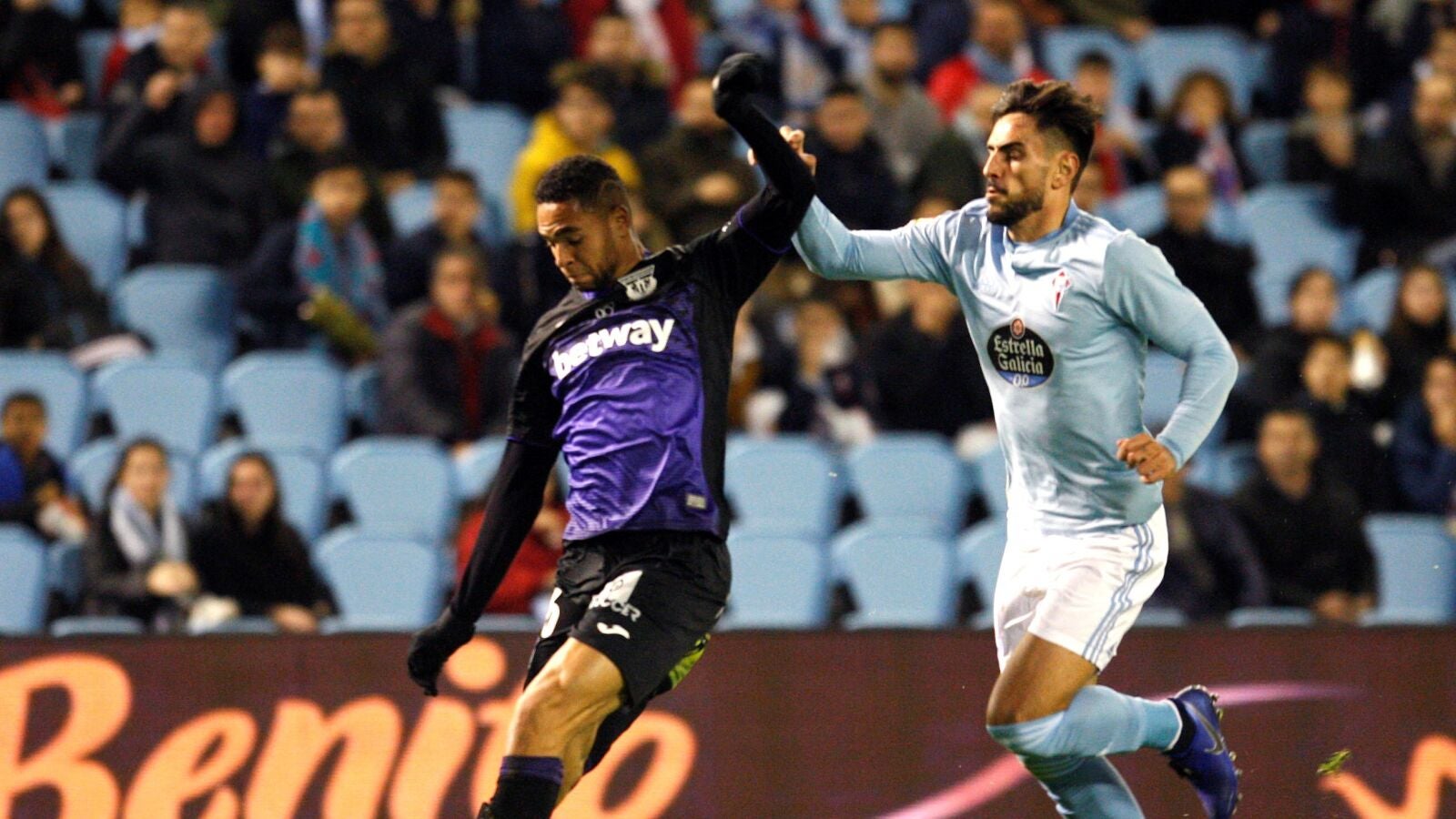 Momento del partido entre el Celta y el Legan&eacute;s