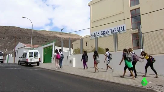 Detenido el conductor de un autobús escolar por abusar de las chicas que trasladaba en Fuerteventura Detenido el conductor de un autobús escolar por abusar de las chicas que trasladaba en Fuerteventura