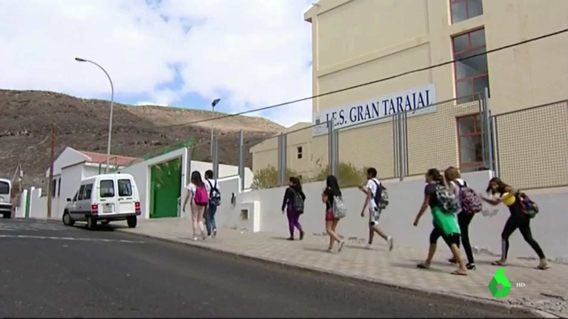 Detenido el conductor de un autobús escolar por abusar de las chicas que trasladaba en Fuerteventura