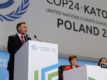 El presidente polaco, Andrzej Duda, pronuncia su discurso durante la ceremonia inaugural de la Cumbre del Clima El presidente polaco, Andrzej Duda, pronuncia su discurso durante la ceremonia inaugural de la Cumbre del Clima