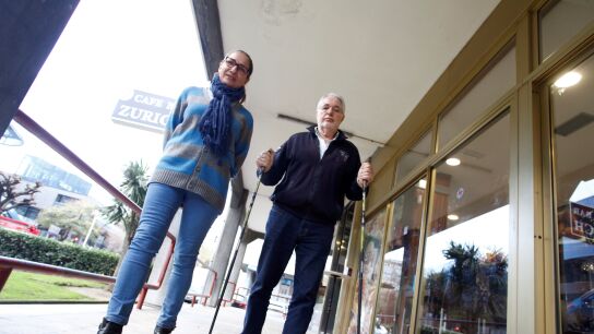 Imagen de dos portadores de ataxia, una enfermedad rara que comparten Galicia y Jap&oacute;n