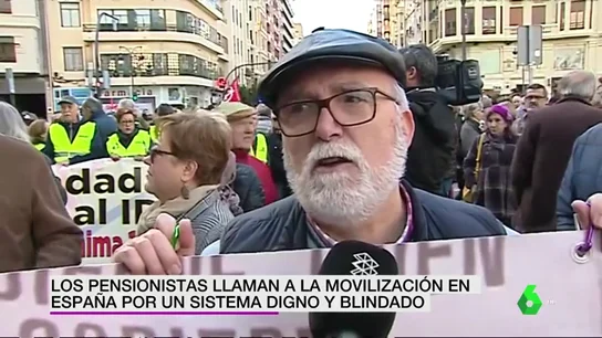 Los pensionistas vuelven a ocupar las calles de España: "Yo no sé si algún diputado pasaría al mes con este dinero" Los pensionistas vuelven a ocupar las calles de España: "Yo no sé si algún diputado pasaría al mes con este dinero"