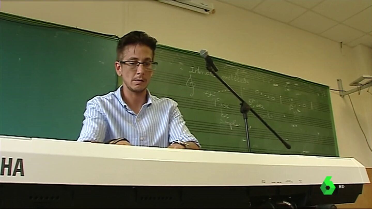 V&iacute;ctor, profesor LGTBI
