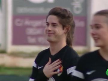Valentina Berr, segunda futbolista transexual que debuta en España: "Tendría que ser un refrente para muchas niñas" Valentina Berr, segunda futbolista transexual que debuta en España: "Tendría que ser un refrente para muchas niñas"