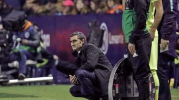 Ernesto Valverde, en la banda del Ciutat de Valencia