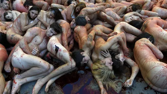 Activistas desnudos protestan por los derechos de los animales Activistas desnudos protestan por los derechos de los animales