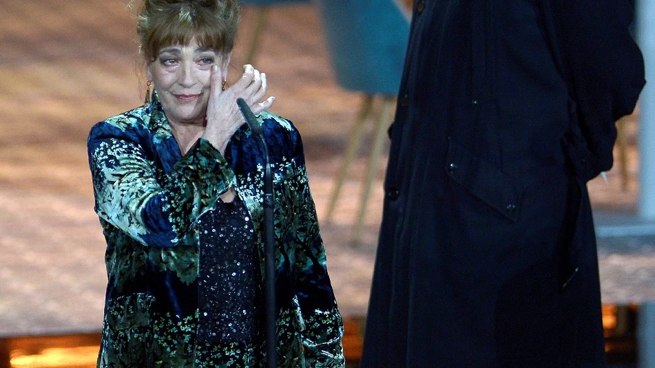 Carmen Maura tras recibir un premio honorífico en el Festival de Cine Europeo de Sevilla Carmen Maura tras recibir un premio honorífico en el Festival de Cine Europeo de Sevilla